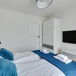 Julia By Q4Apartments - Close To The Beach